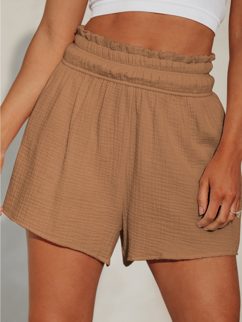 Cupshe High-Waist Paperbag Shorts‎ in Tan